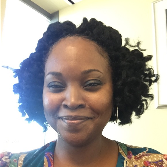 Meet your Posher, Pam - Picture 1 of 1